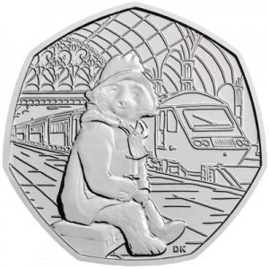50 пенсов 2018 Великобритания Медвежонок Паддингтон на вокзале цена, стоимость